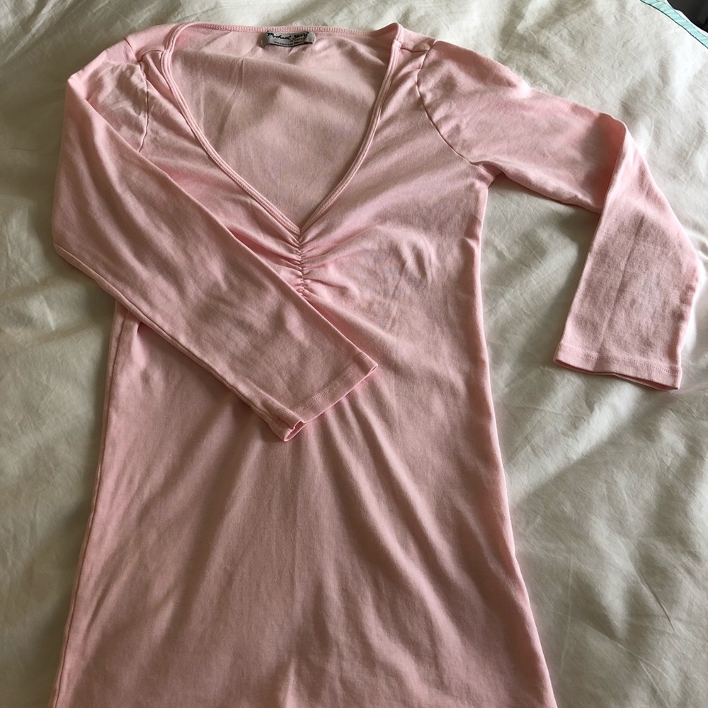 Michael Stars pink cotton V-neck - like new!